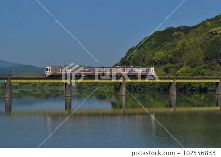 JR Central Kiha 25 type railcar 102556833