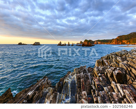 Gueirua beach at evening. Asturias, Spain. 102568246