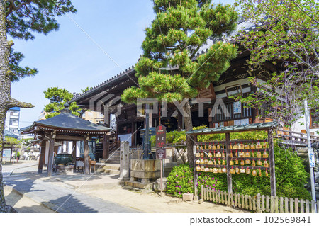 風井寺本堂（大阪府藤井寺市） 102569841