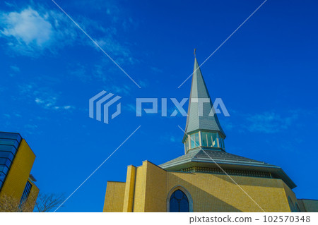 Triangular roof building 102570348