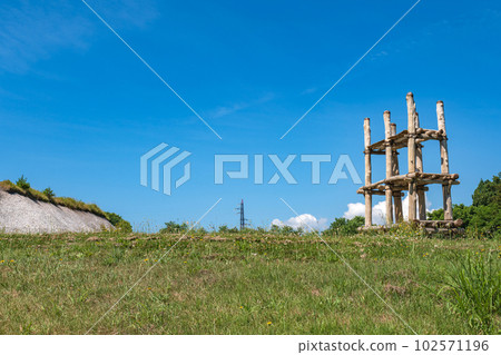 Aomori Sannai-Maruyama Ruins Six-pillar building 102571196