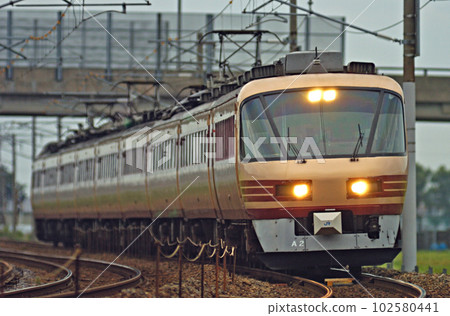 北陸本線加賀笠間～三河JR西日本485系A02編隊（京都）雷鳥 102580441