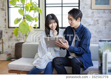 看片的女孩 102581778