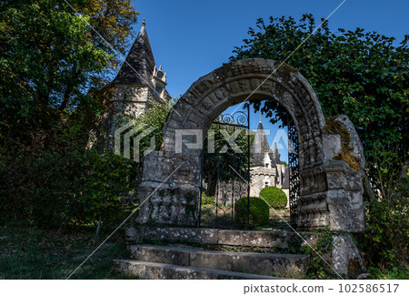 Chateau And Castle Of Picturesque Village Rochefort En Terre In The Department Of Morbihan In Brittany, France 102586517