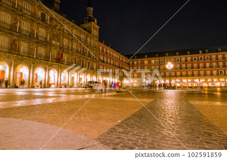 Mayor Plaza night view (Spain - Madrid) 102591859