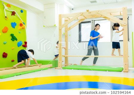 A child taking a nap 102594164