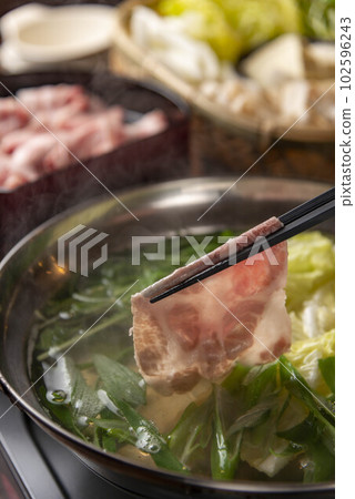 豬肉涮鍋 102596243
