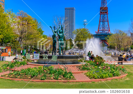 黃金周期間熱鬧非凡的北海道札幌市立大通公園 102601638