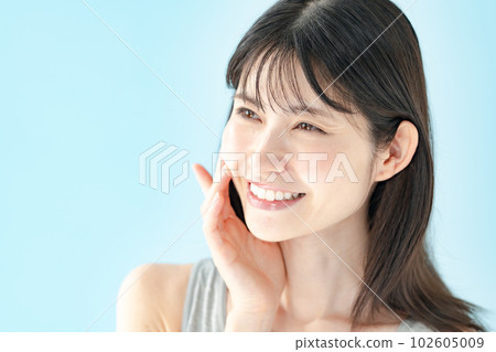 Beauty middle women Beauty middle women 102605009