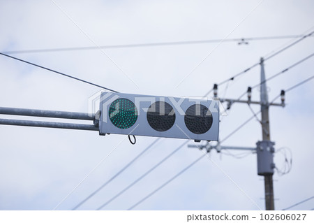 新的紅綠燈 102606027