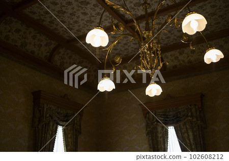 Chandelier of the Old Public Hall of Hakodate Ward (image cut) Chandelier of the Old Public Hall of Hakodate Ward (image cut) 102608212