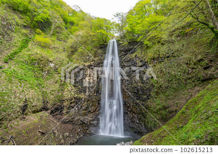 玉垂瀑布新綠 102615213