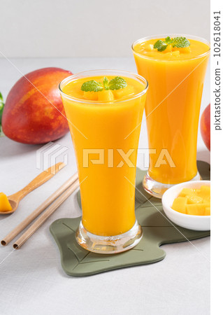 果汁水果汁果汁夏季飲料新鮮芒果多汁芒果汁芒果 102618041