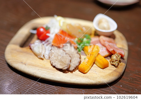 smoked platter 102619604