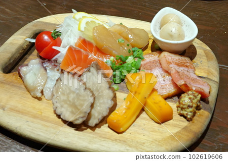 smoked platter 102619606