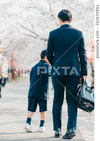 爸爸和新男孩 102630881