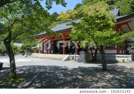 京都市左京區綠意盎然的鞍馬寺正殿 102633145