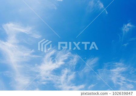 Refreshing blue sky with cirrus clouds 102639847