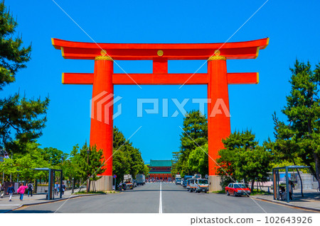 平安神宮大鳥居京都日本 102643926