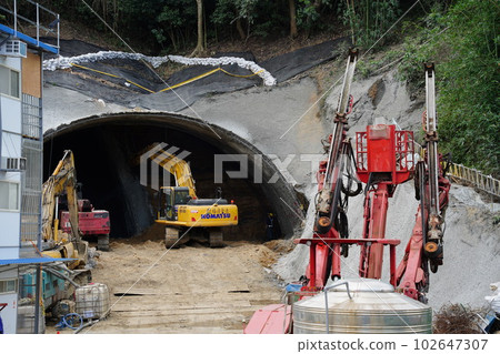 tunnel excavation 102647307