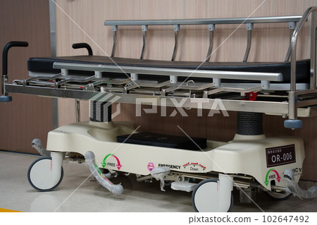 醫院病床 醫院病床 102647492