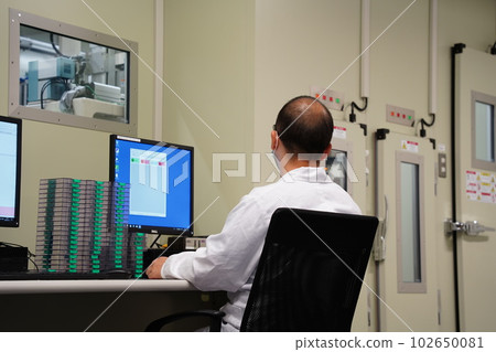 Mechanical arm 102650081