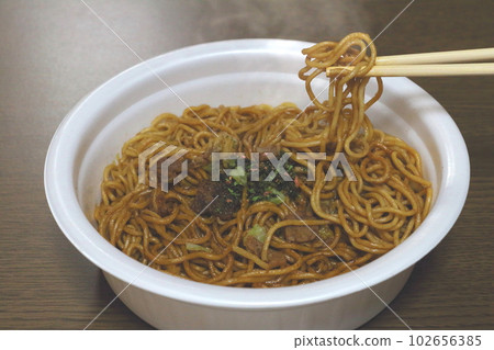 Cup fried noodles 102656385