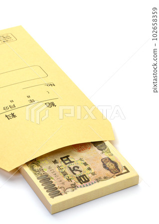 Salary bag with million yen bills Salary bag with million yen bills 102658359