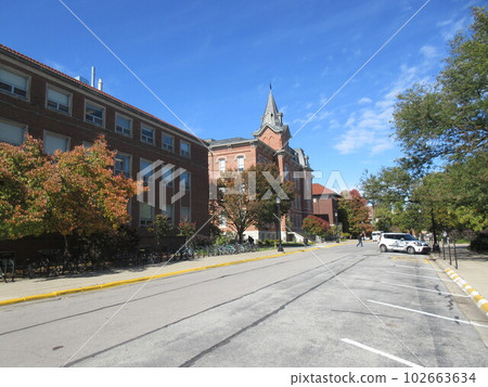 Scenery of an American university Scenery of an American university 102663634