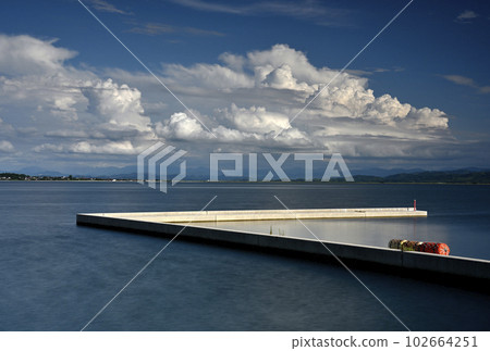 夏日的仲海 102664251