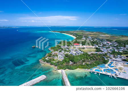 【沖繩·津堅島·航拍】津堅漁港與蔚藍大海的航拍③ 【沖繩·津堅島·航拍】津堅漁港與蔚藍大海的航拍③ 102666106