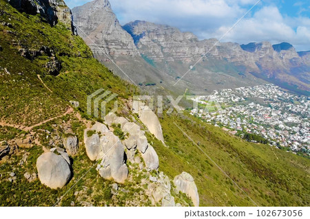 It is a beautiful landscape of Cape Town, a famous tourist attraction in South Africa. It is a beautiful landscape of Cape Town, a famous tourist attraction in South Africa. 102673056