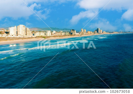It is a beautiful landscape of Cape Town, a famous tourist attraction in South Africa. It is a beautiful landscape of Cape Town, a famous tourist attraction in South Africa. 102673058