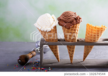 Variety of ice cream cones 102674544