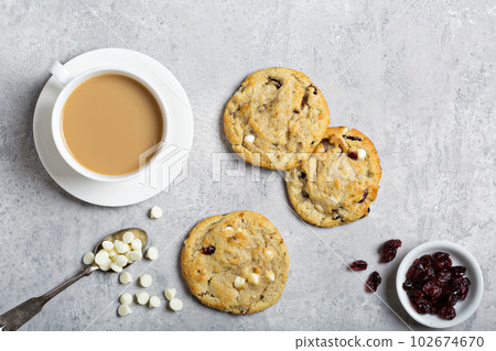 White chocolate and cranberry cookies White chocolate and cranberry cookies 102674670
