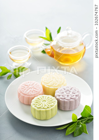 Snow skin sweet and savory traditional Chinese mooncakes 102674767