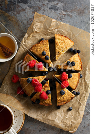 Gluten free cake with fresh fruit Gluten free cake with fresh fruit 102674837
