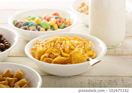 Cornflake cereals in a bowl Cornflake cereals in a bowl 102675182