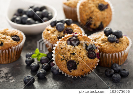 Vegan banana blueberry muffins 102675696
