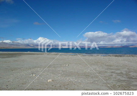 Western Tibet Manasarovar Lake and Namnani Peak 102675823