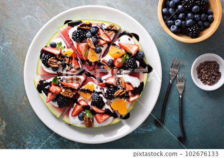 Watermelon pizza with fruits and yogurt 102676133