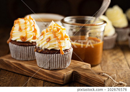 Homemade butterscotch cupcakes 102676576