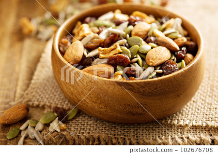 Dried fruit and nuts trail mix 102676708