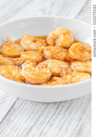 Gambas al ajillo 102679182