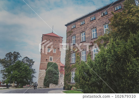 The Thief tower is part of the Wawel royal Castle in Krakow 102679310