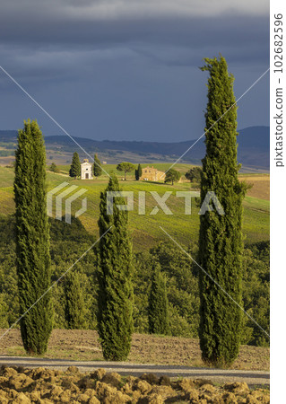 Chapel of the Madonna di Vitaleta, San Quirico d Orcia, Tuscany, Italy 102682596
