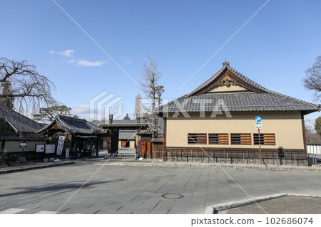 Nagano City Matsushiro Town Former literary and military school 102686074