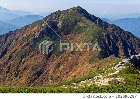 從中央阿爾卑斯山法見岳的山脊看三王澤山 從中央阿爾卑斯山法見岳的山脊看三王澤山 102690287