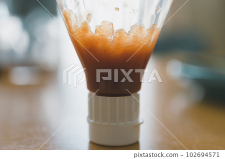 Little ketchup left 102694571