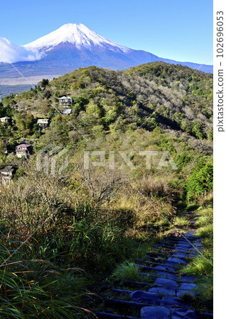 從土子地塊的平尾山眺望富士山和大平山 102696053